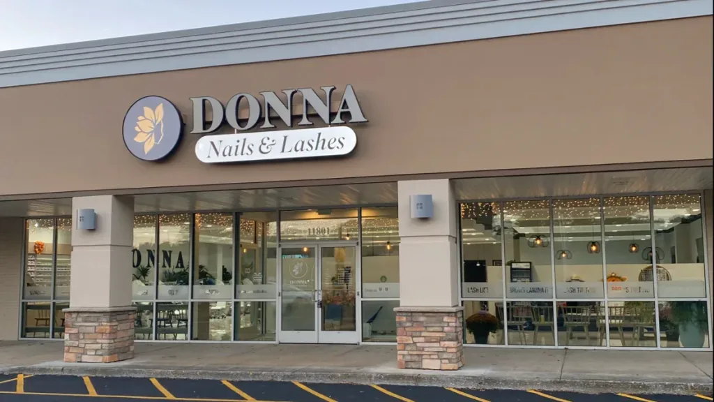 Donna Nails & Lashes — Nail salon in Knoxville